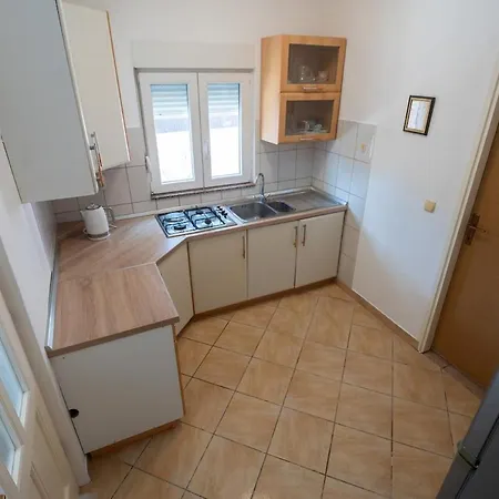 Whole Estate Just For You, 20m From Sandy Mrljane