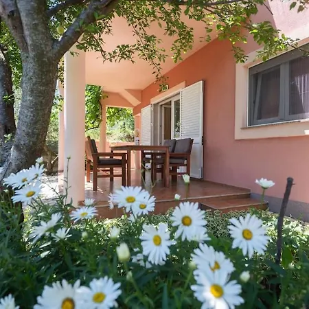 Whole Estate Just For You, 20m From Sandy Mrljane