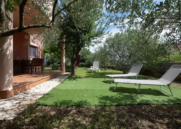 Сasa de vacaciones Whole Estate Just For You, 20m From Sandy Mrljane