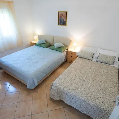 Whole Estate Just For You, 20m From Sandy Дом отдыха