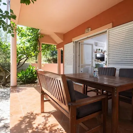 Дом отдыха Whole Estate Just For You, 20m From Sandy *