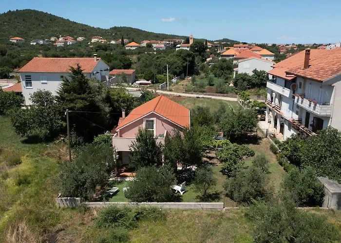 Whole Estate Just For You, 20m From Sandy Casa vacanze *